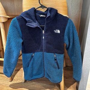 Kids The North Face Blue and Navy Fleece S 7/8